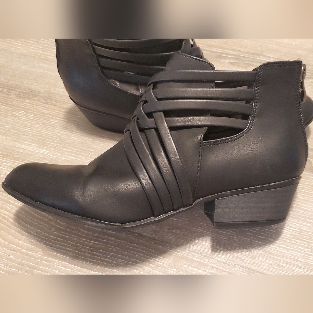 Ankle booties